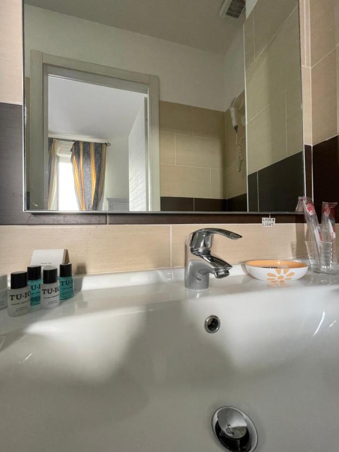Ad Cavour Luxury Rooms - By Ad Roma المظهر الخارجي الصورة