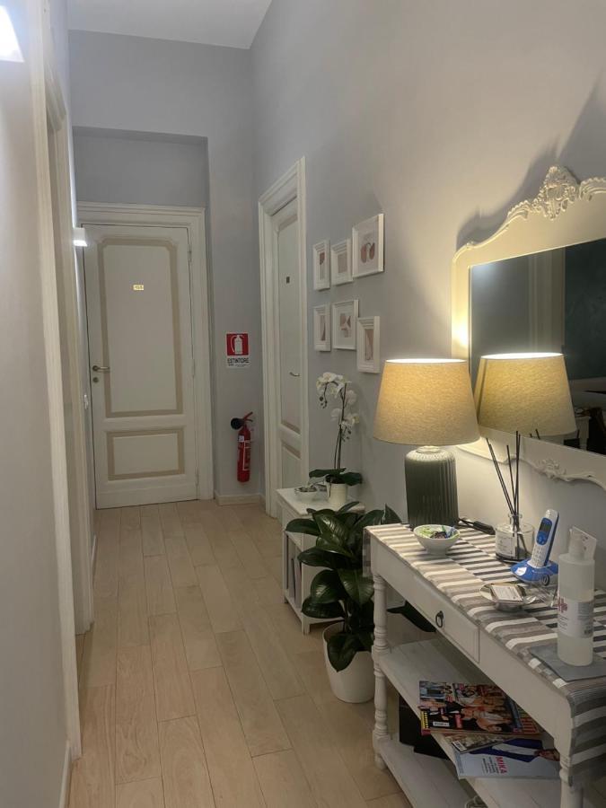Ad Cavour Luxury Rooms - By Ad Roma المظهر الخارجي الصورة