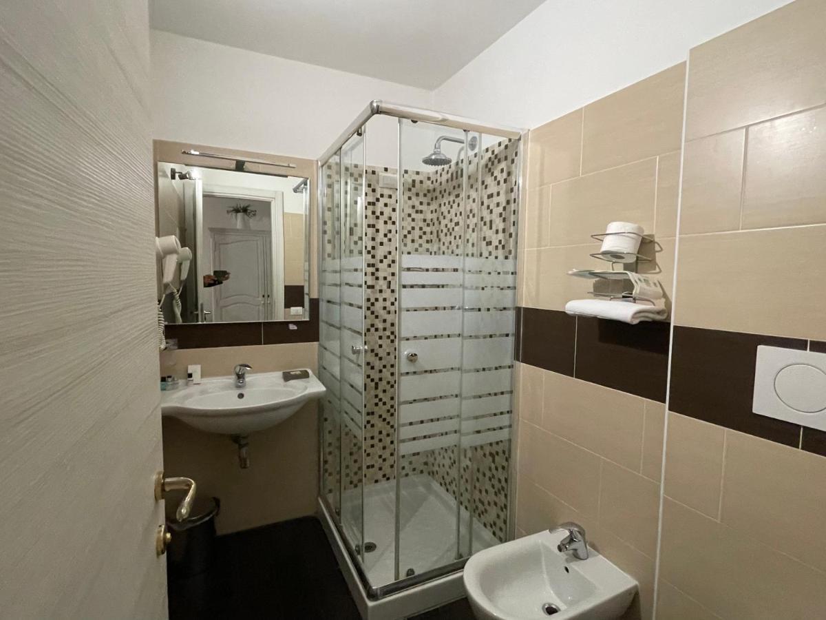 Ad Cavour Luxury Rooms - By Ad Roma المظهر الخارجي الصورة