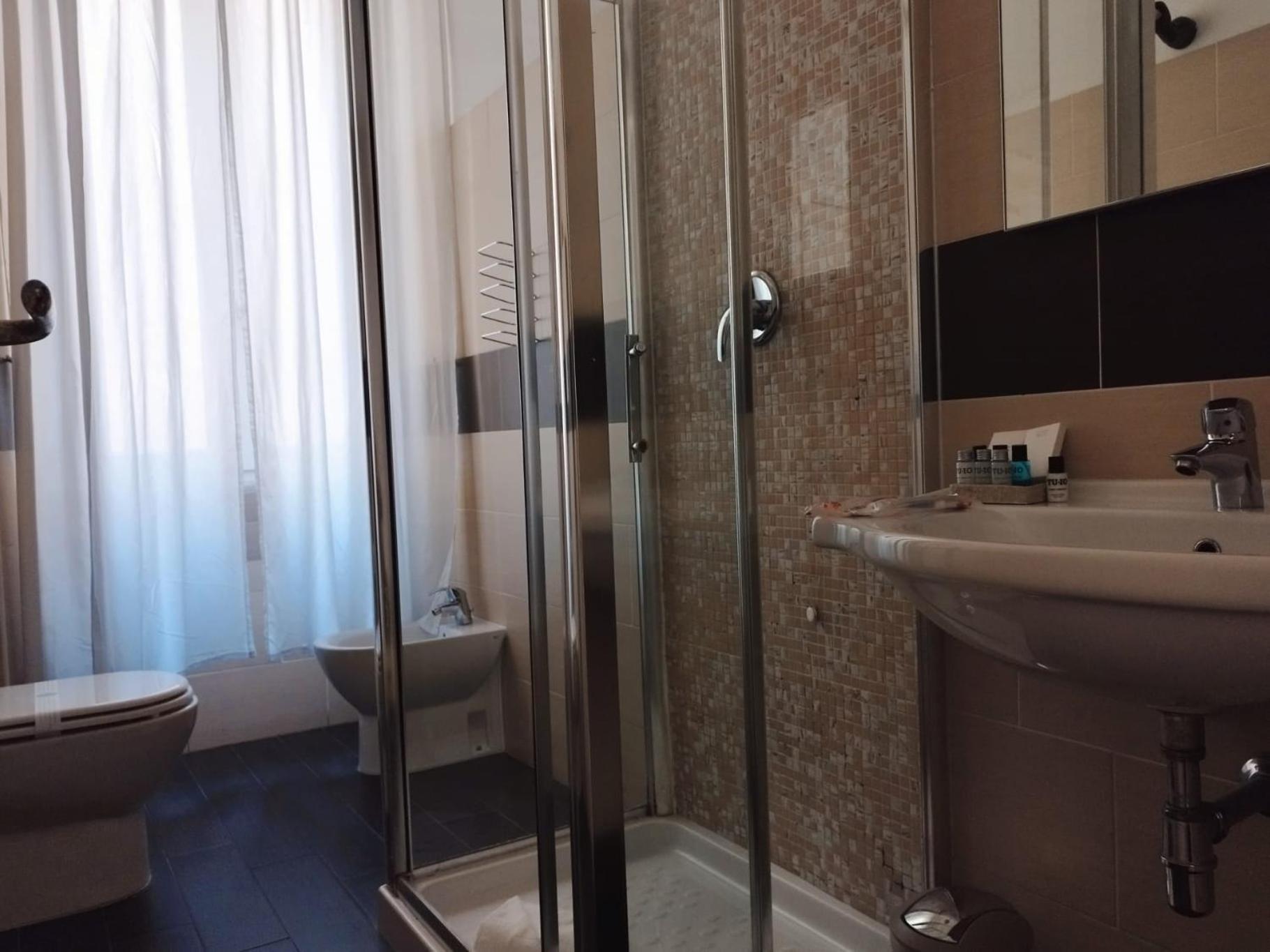 Ad Cavour Luxury Rooms - By Ad Roma الغرفة الصورة