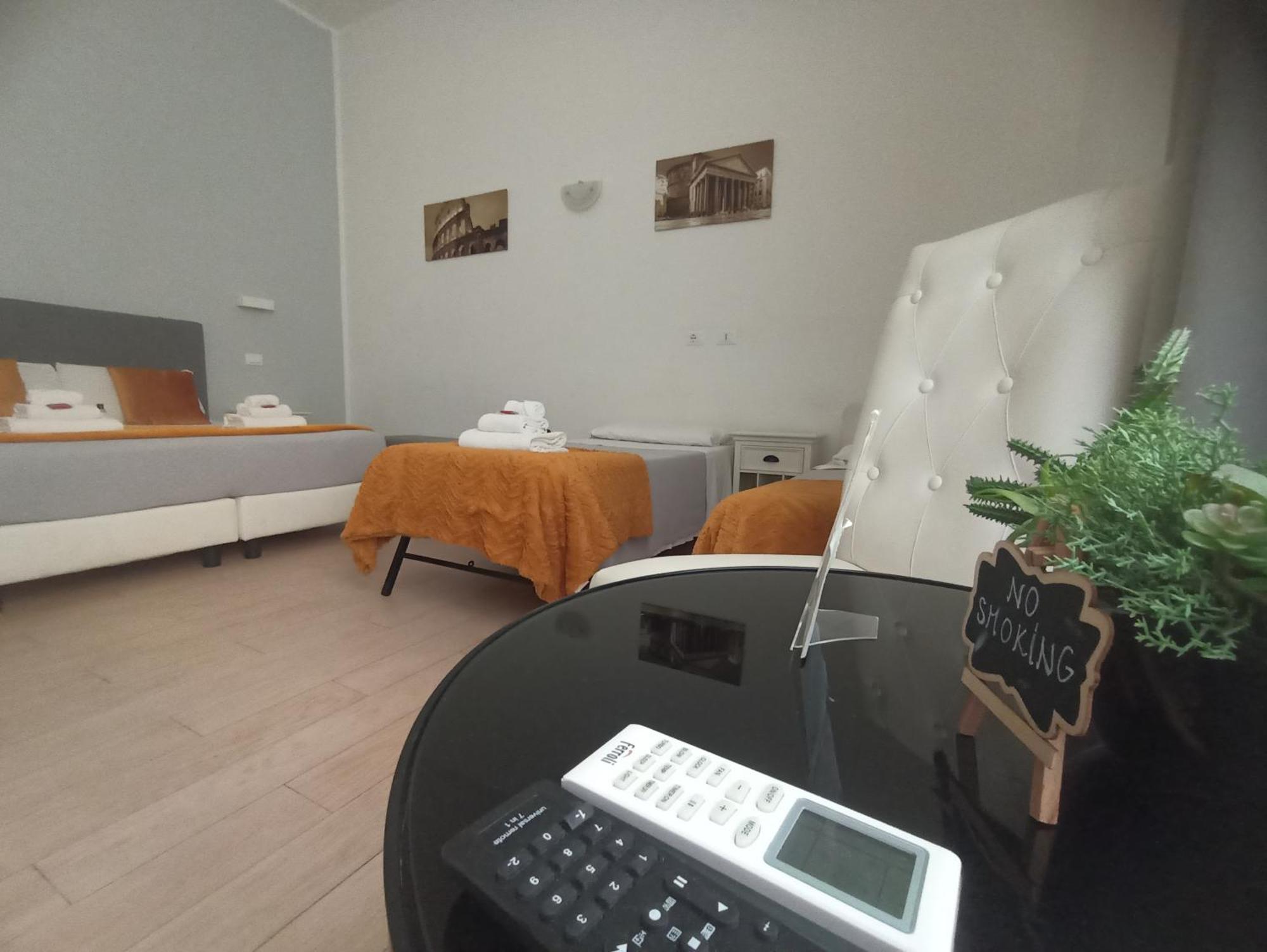 Ad Cavour Luxury Rooms - By Ad Roma الغرفة الصورة